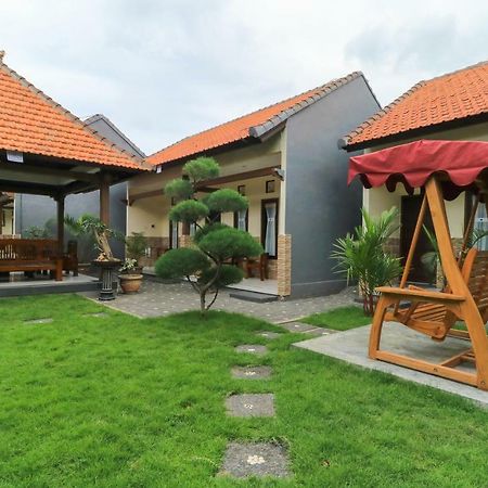 Prasada Guesthouse Canggu Екстериор снимка