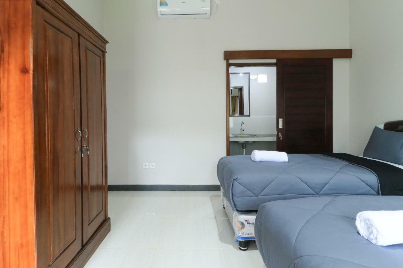 Prasada Guesthouse Canggu Екстериор снимка
